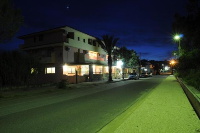 Hotel Quasar Cala Liberotto Exterior photo